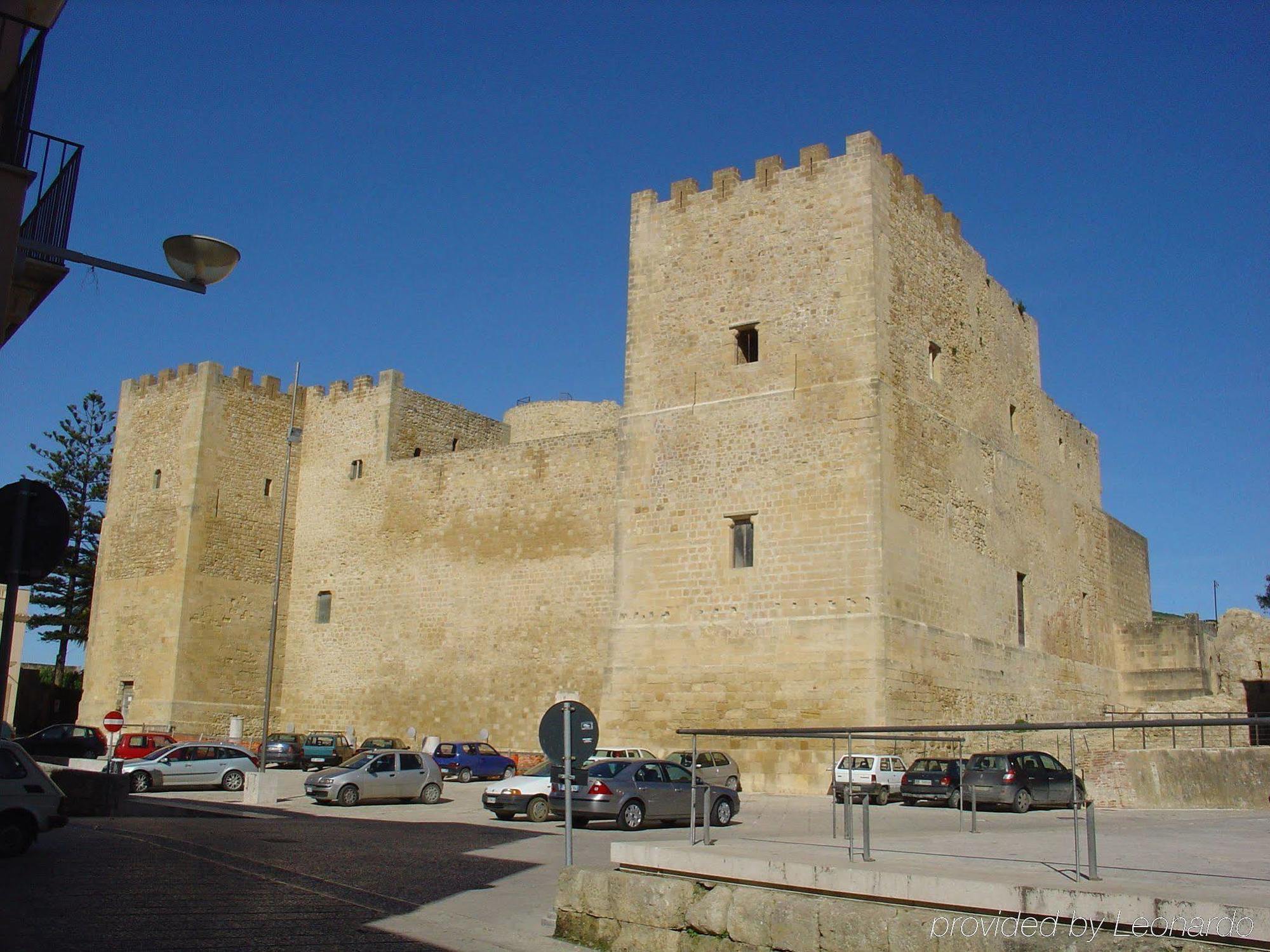 Hotel Villa Mokarta Salemi Экстерьер фото